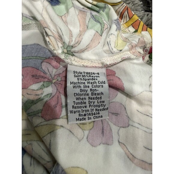 Johnny Was  Floral TShirt Size Large T-shirt - Picture 5 of 6